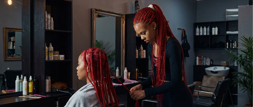 How to clean your scalp without washing your braids